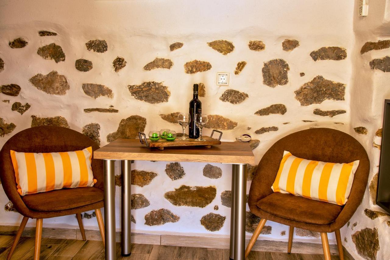 Anemolia Tiny Stone House Villa Palekastro Exteriör bild